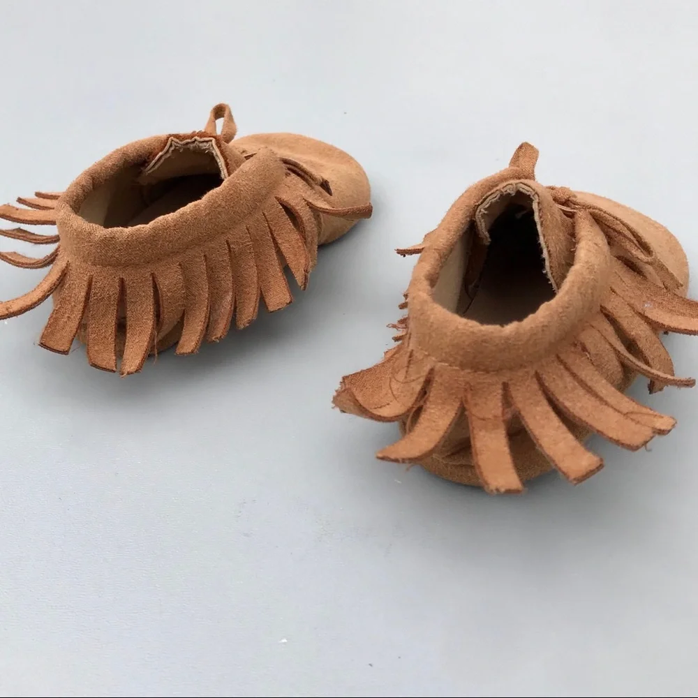 Old Navy Baby Shoes Soft Soles 6-12 Months Brown Fringed Moccasins